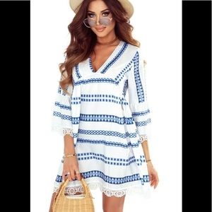 Blue and white vintage V-neck dress